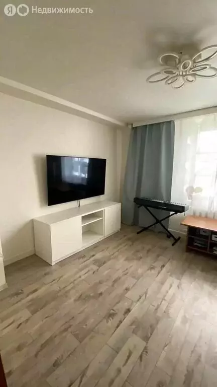 3-комнатная квартира: Зеленодольск, улица Ленина, 40 (57.3 м) - Фото 1