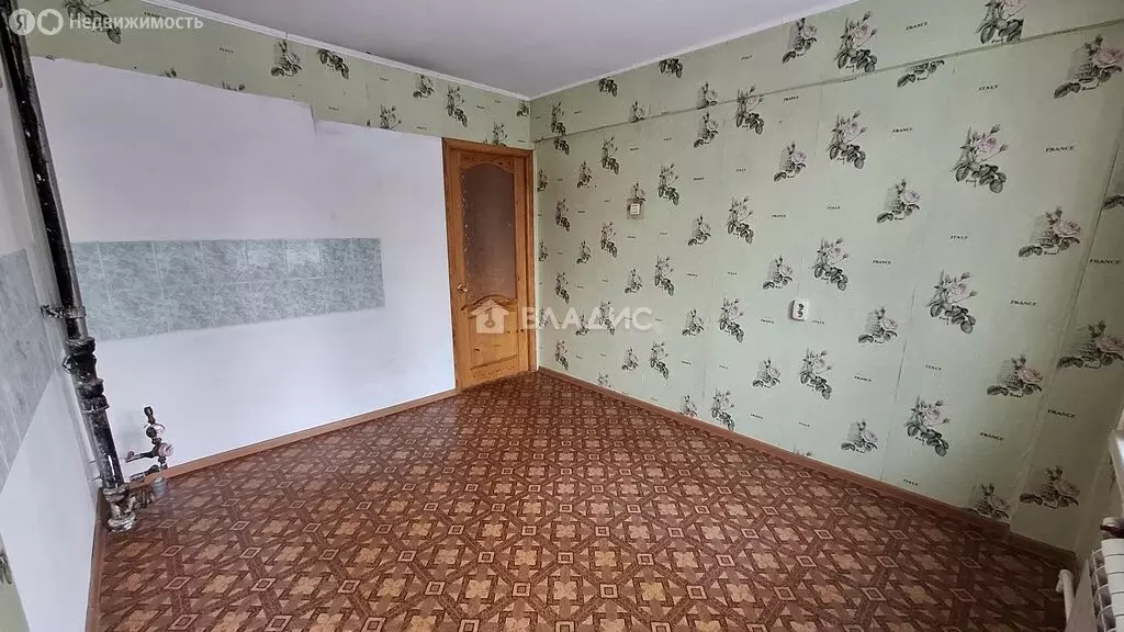 4-комнатная квартира: Бийск, улица Виктора Петрова, 35 (80.7 м) - Фото 2