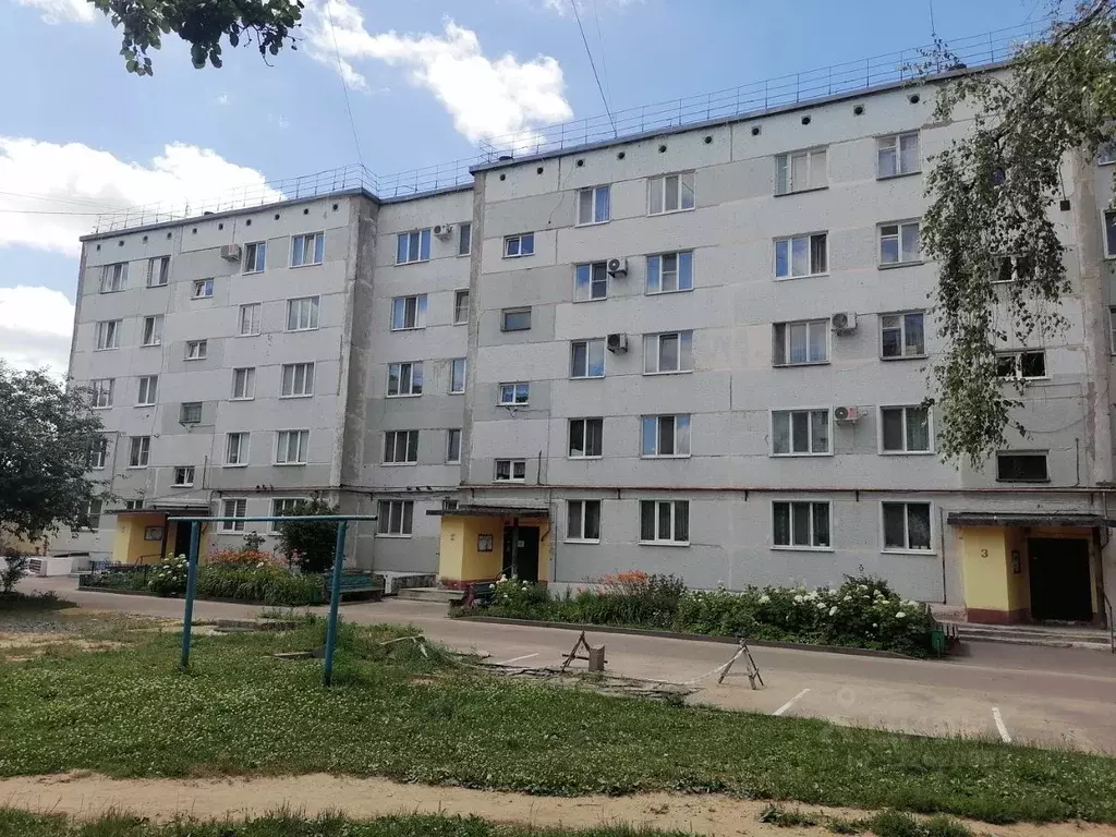 3-к кв. Брянская область, Новозыбков Комсомольская ул., 13 (55.9 м) - Фото 1