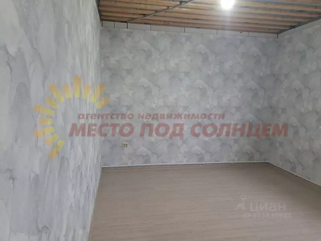 Дом в Краснодарский край, Ейский район, с. Кухаривка Солнечная ул. (69 ... - Фото 2