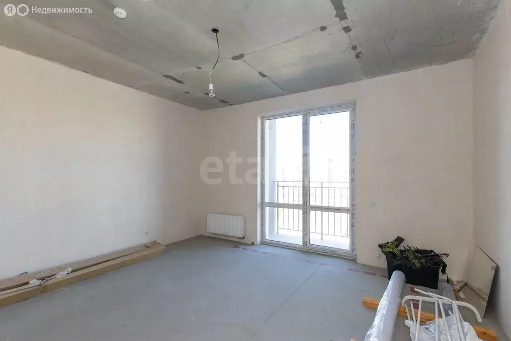 2-комнатная квартира: Тюмень, улица Сергея Свиридова, 5 (67.7 м) - Фото 2