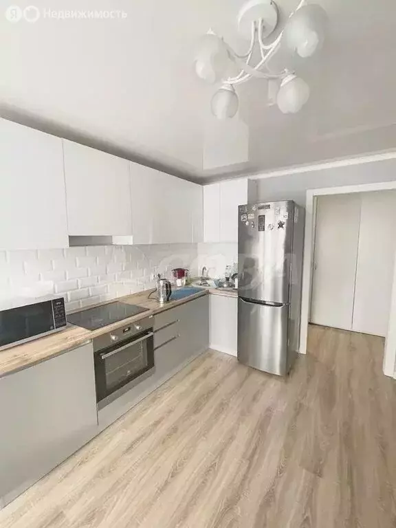 2-комнатная квартира: Тюмень, улица 50 лет Октября, 21А (49 м) - Фото 1