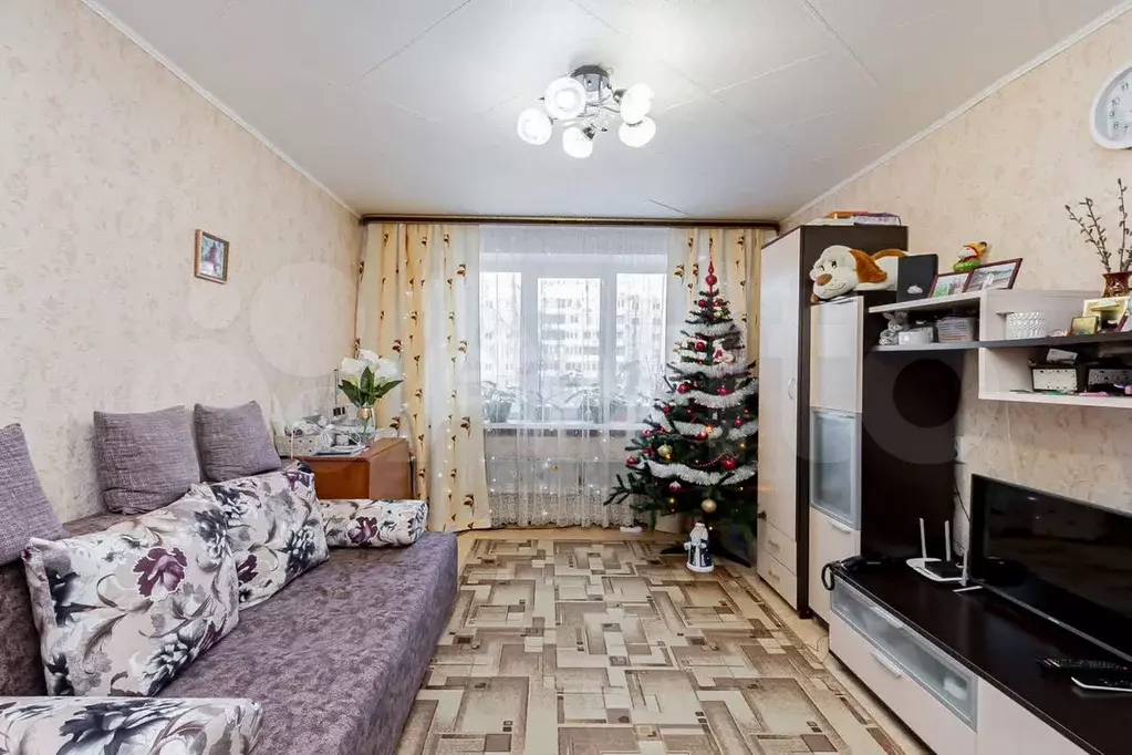 Комната 49 м в 3-к., 3/10 эт. - Фото 1