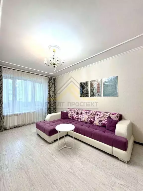 2-к кв. Белгородская область, Старый Оскол Степной мкр, 8 (64.0 м) - Фото 1