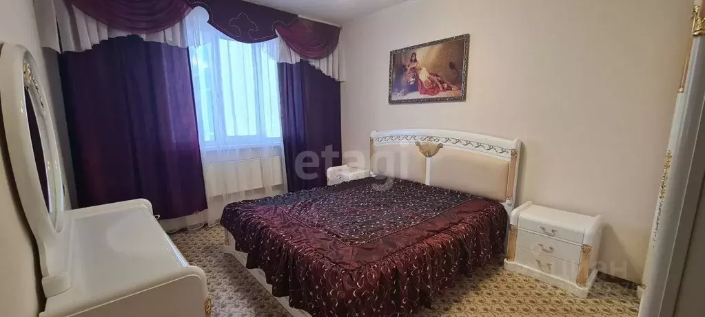3-к кв. Ханты-Мансийский АО, Нижневартовск ул. Мира, 27 (76.0 м) - Фото 0