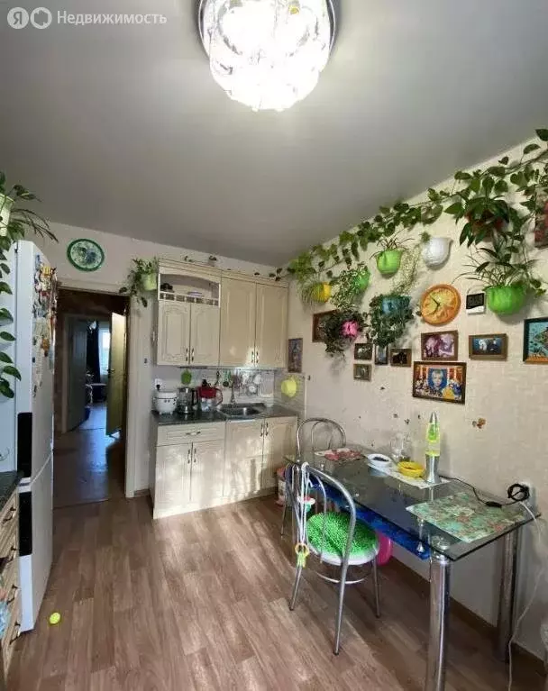 3-комнатная квартира: Шелехов, 1-й микрорайон, 28 (68.9 м) - Фото 1