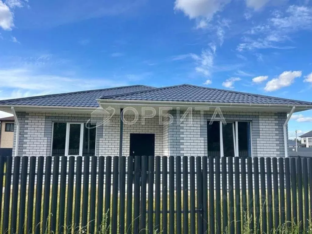 Дом в Тюменская область, Тюменский муниципальный округ, д. Падерина ... - Фото 1