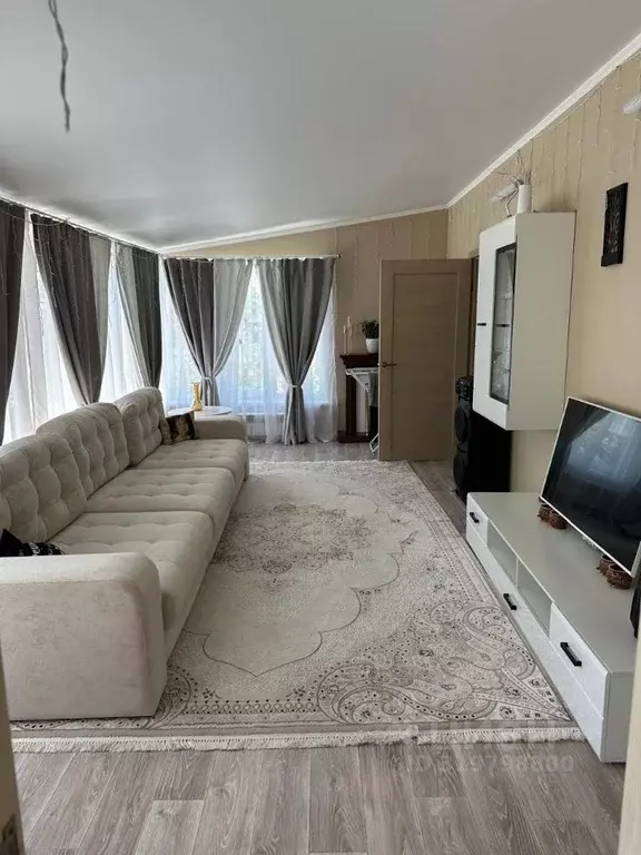 3-к кв. Астраханская область, Астрахань Розовая ул., 3 (77.3 м) - Фото 1