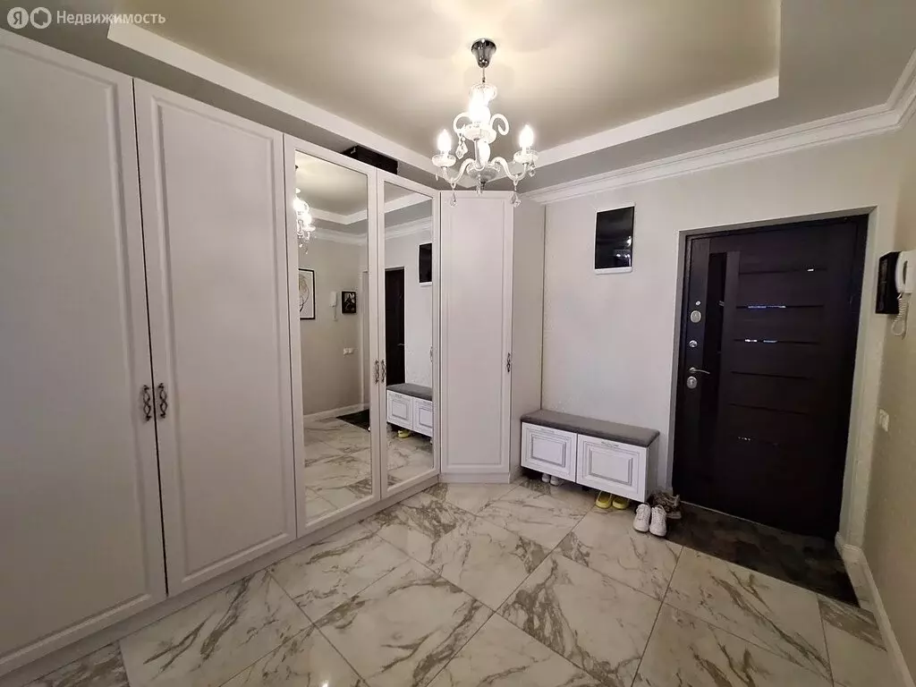 3-комнатная квартира: Ростов-на-Дону, Береговая улица, 117Бс5 (82 м) - Фото 0
