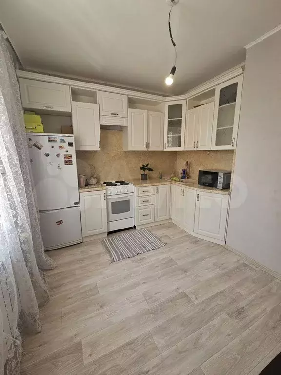 1-к. квартира, 37 м, 9/17 эт. - Фото 0