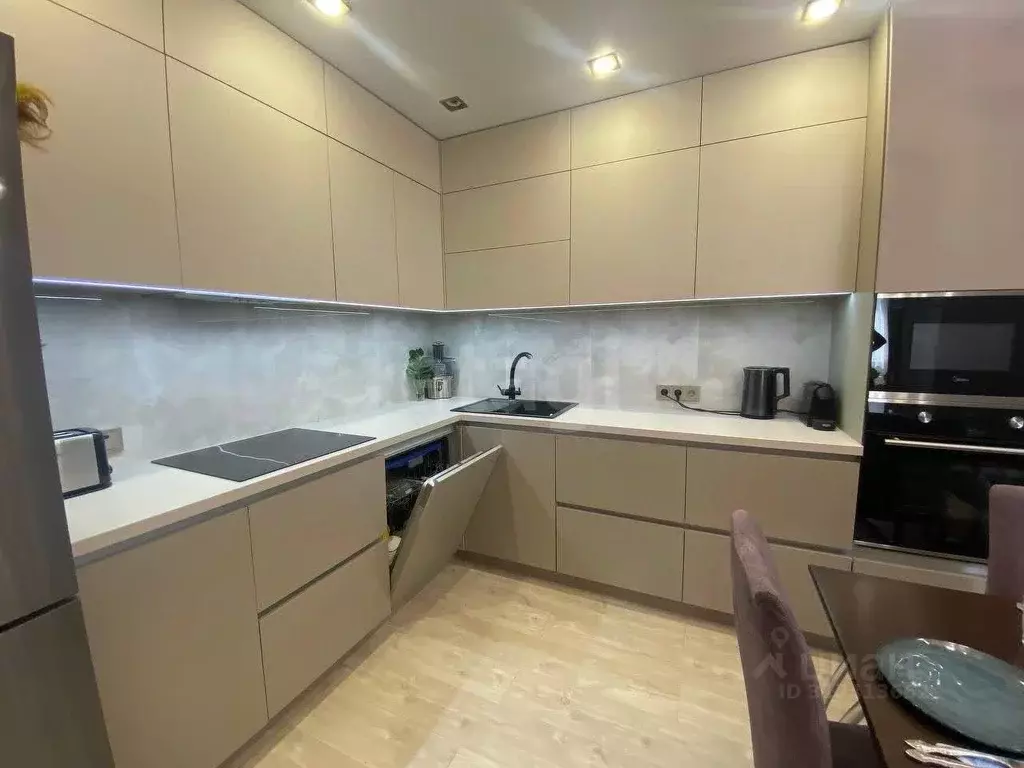 3-к кв. Саратовская область, Саратов ул. Имени Е.И. Пугачева, 49А ... - Фото 2