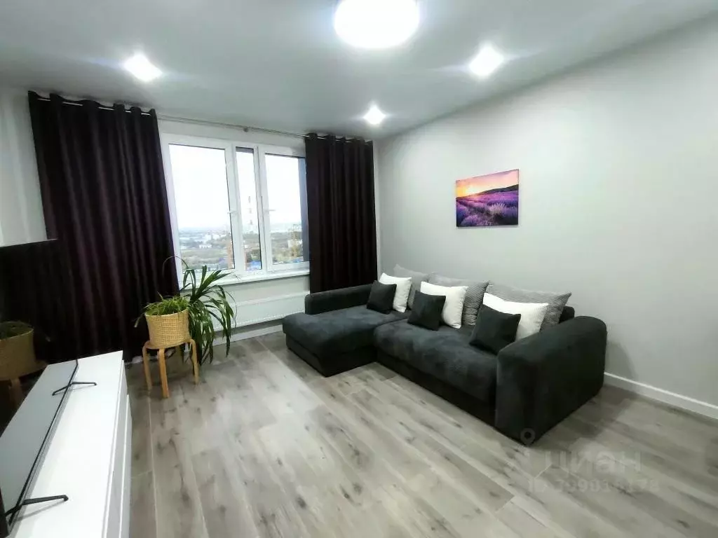 2-к кв. Татарстан, Казань ул. Родины, 26А (55.0 м) - Фото 0