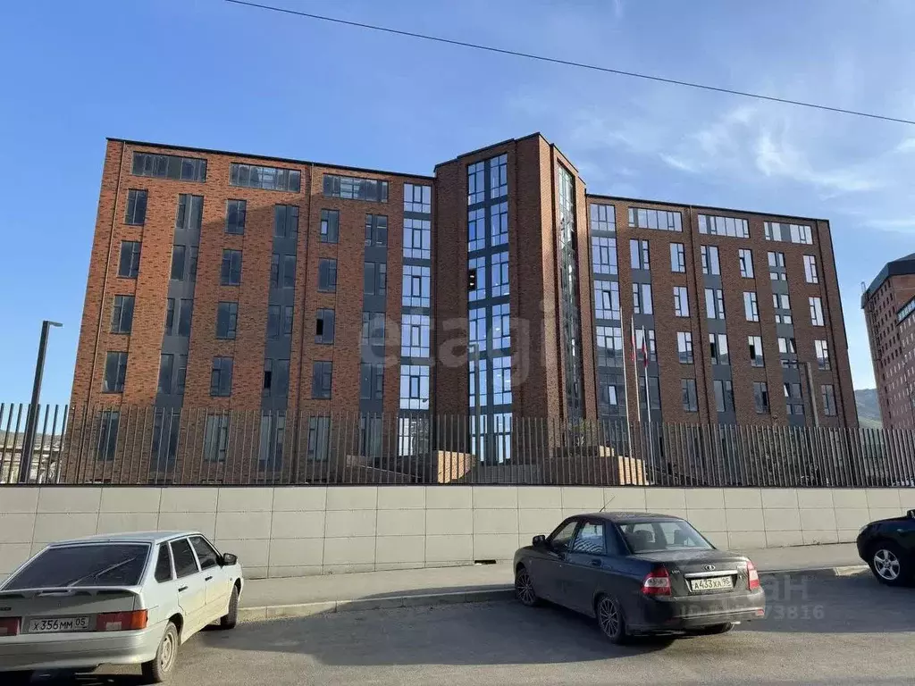3-к кв. Дагестан, Махачкала ул. Перова, 13Б (118.0 м) - Фото 0
