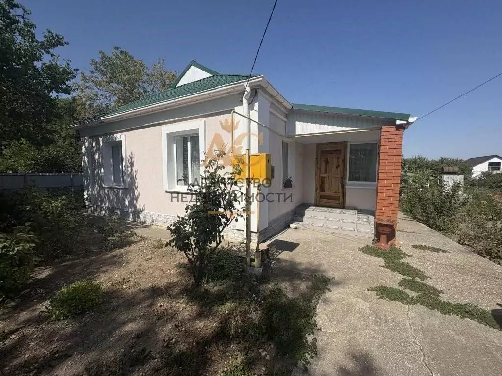 Дом в Крым, Кировский район, Абрикосовское с/пос, с. Бабенково ул. ... - Фото 0