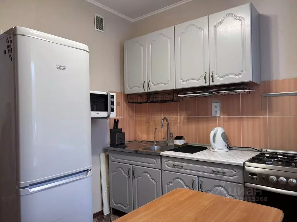 1-к кв. Татарстан, Казань ул. Академика Сахарова, 1 (31.2 м) - Фото 2