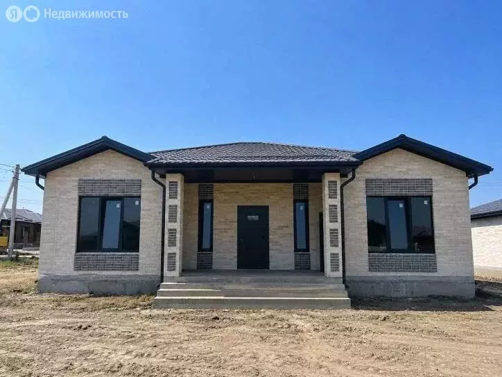 Дом в Невинномысск, улица Менделеева (150 м) - Фото 1