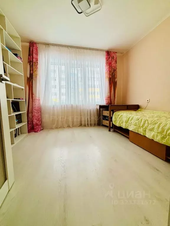 3-к кв. Саратовская область, Энгельс Пролетарская ул., 1 (74.3 м) - Фото 0