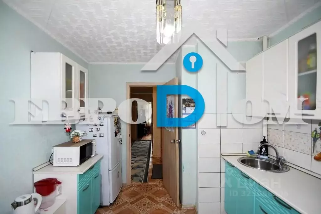 3-к кв. Омская область, Омский район, Комсомольское с/пос, пос. ... - Фото 2