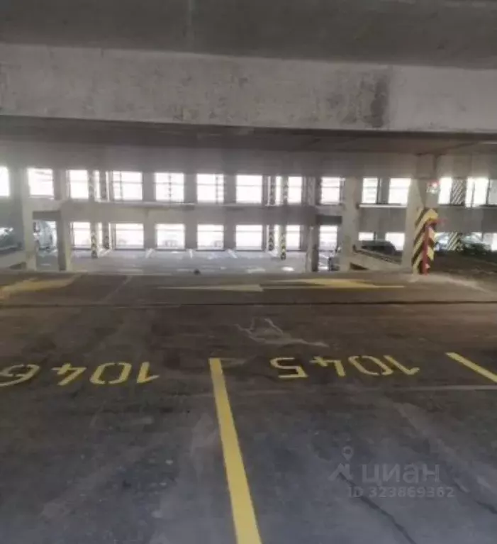 Гараж в Санкт-Петербург Малая Бухарестская ул., 12 (13 м) - Фото 1