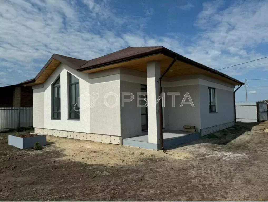 Дом в Тюменская область, Тюменский муниципальный округ, с. Успенка ул. ... - Фото 1