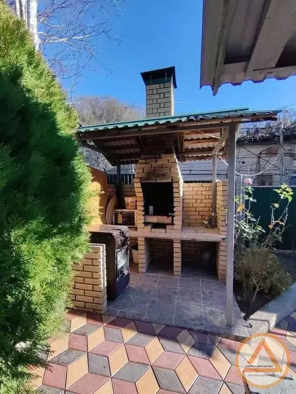 Дом в Краснодарский край, Туапсе ул. Новицкого, 111 (118 м) - Фото 0