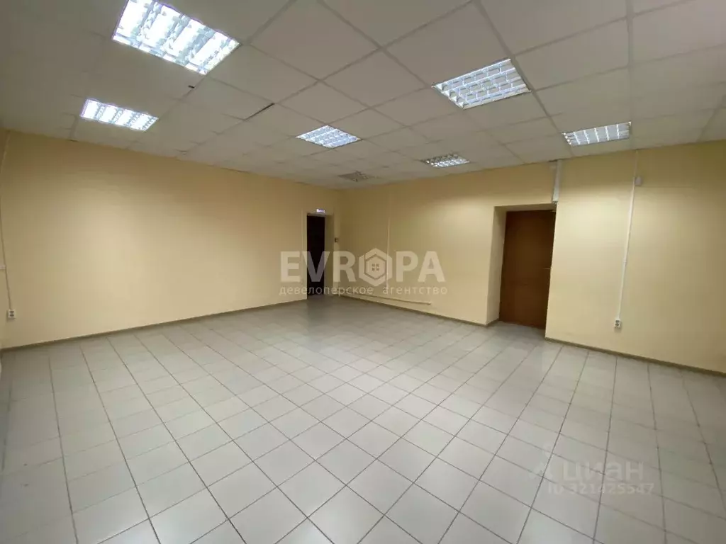 Помещение свободного назначения в Ульяновская область, Ульяновск ул. ... - Фото 1