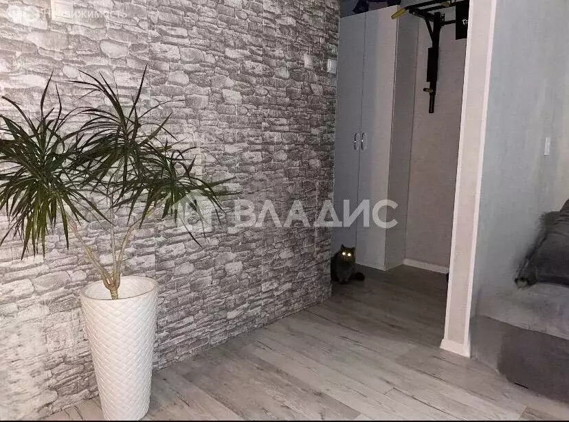 3-комнатная квартира: Калининград, улица Багратиона, 106 (57.5 м) - Фото 1