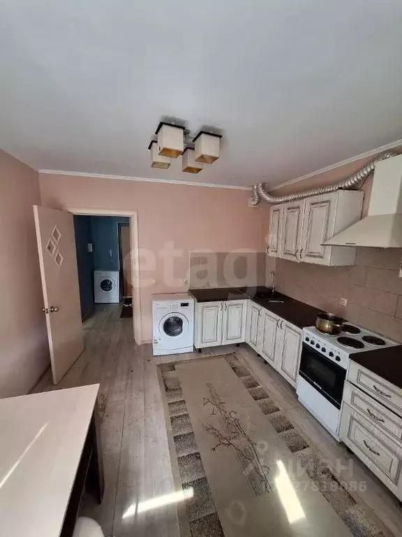 1-к кв. Тюменская область, Тюмень ул. Андрея Бушуева, 6 (42.0 м) - Фото 1