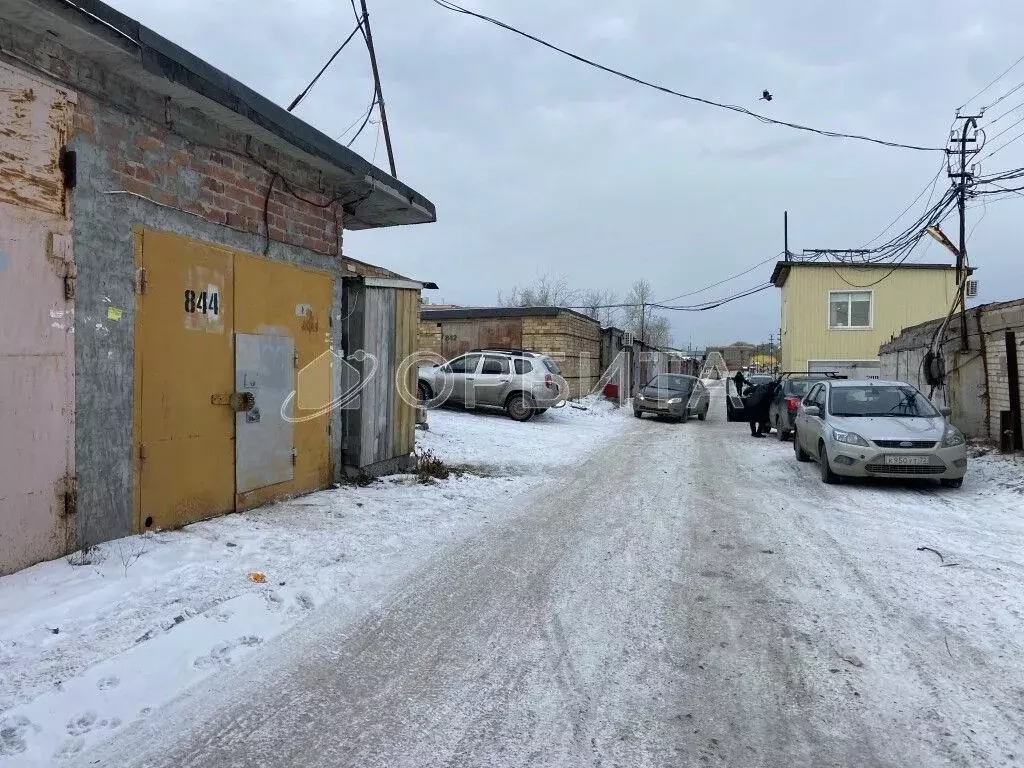 Гараж в Тюменская область, Тюмень ул. 30 лет Победы, 87/4 (18 м) - Фото 1