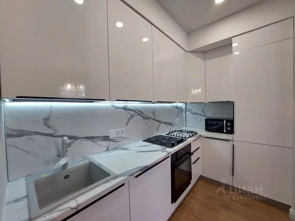 Таунхаус в Краснодарский край, Сочи Головинка мкр, ул. Коммунаров, 2 ... - Фото 1