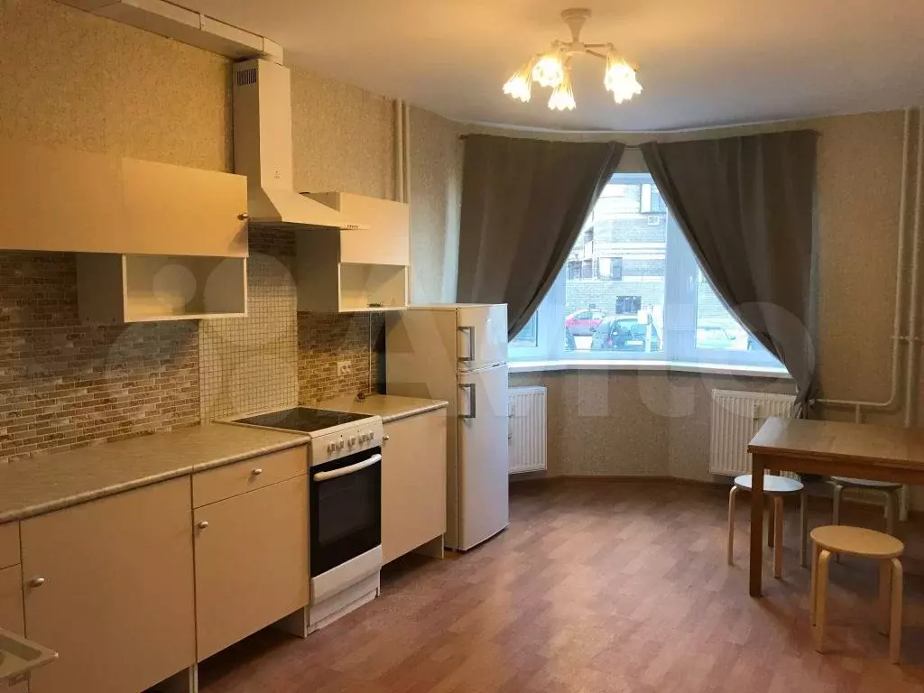 3-к. квартира, 72 м, 1/25 эт. - Фото 0