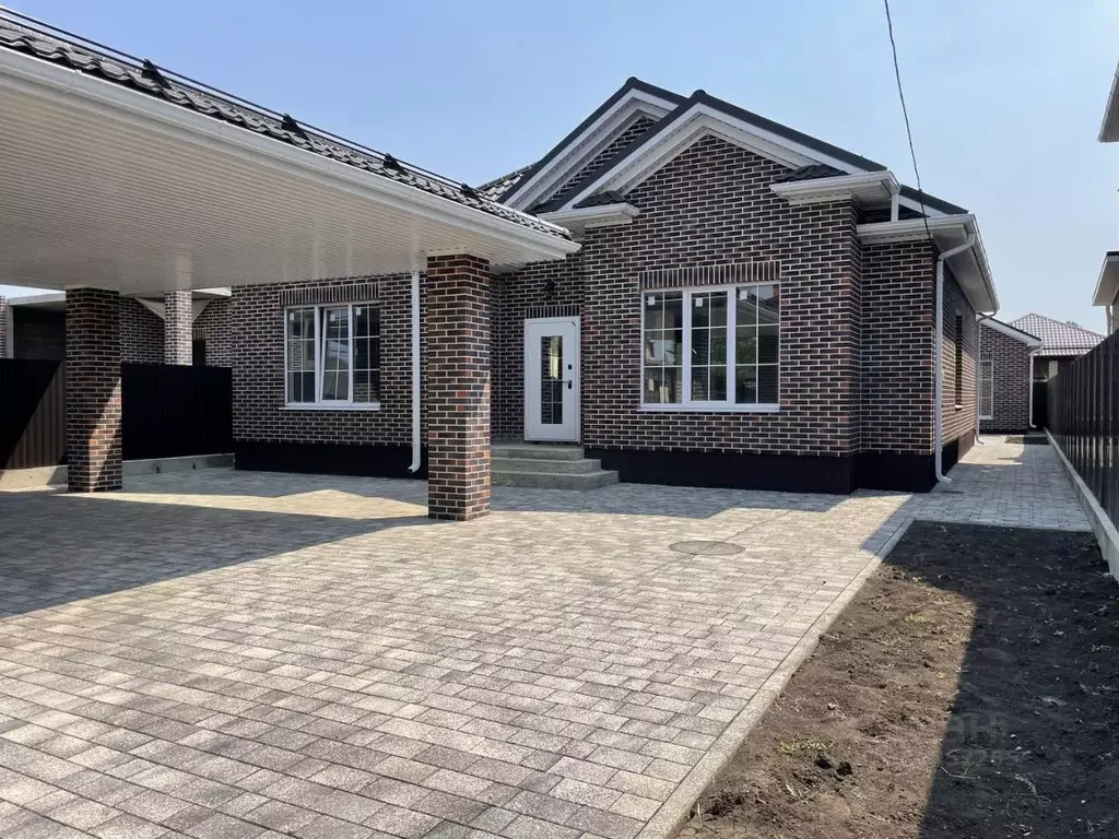 Дом в Адыгея, Тахтамукайский район, Яблоновский пгт ул. Королева, 19 ... - Фото 1