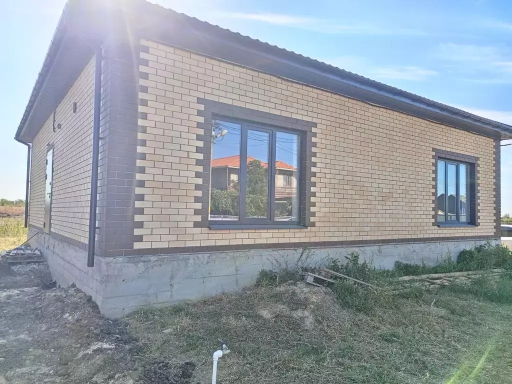 Дом в Краснодарский край, Темрюкский район, Запорожское с/пос, пос. ... - Фото 1