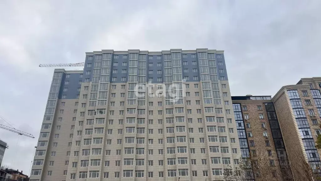 2-к кв. Дагестан, Махачкала ул. Времена Года, 6 (72.0 м) - Фото 1