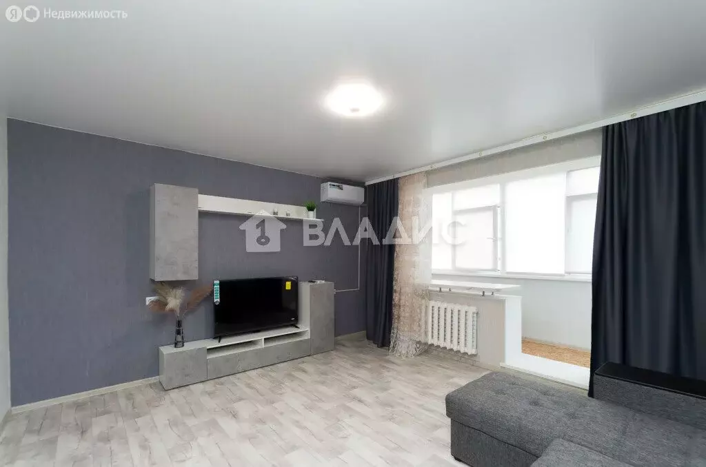 3-комнатная квартира: Тобольск, 10-й микрорайон, 39 (66 м) - Фото 1