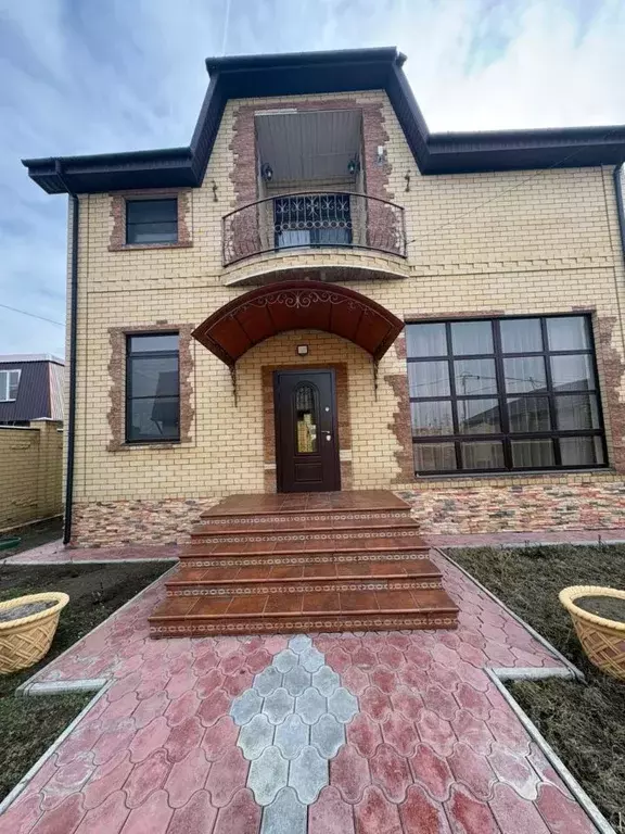 Дом в Астраханская область, Астрахань Царевская ул., 76 (142 м) - Фото 1