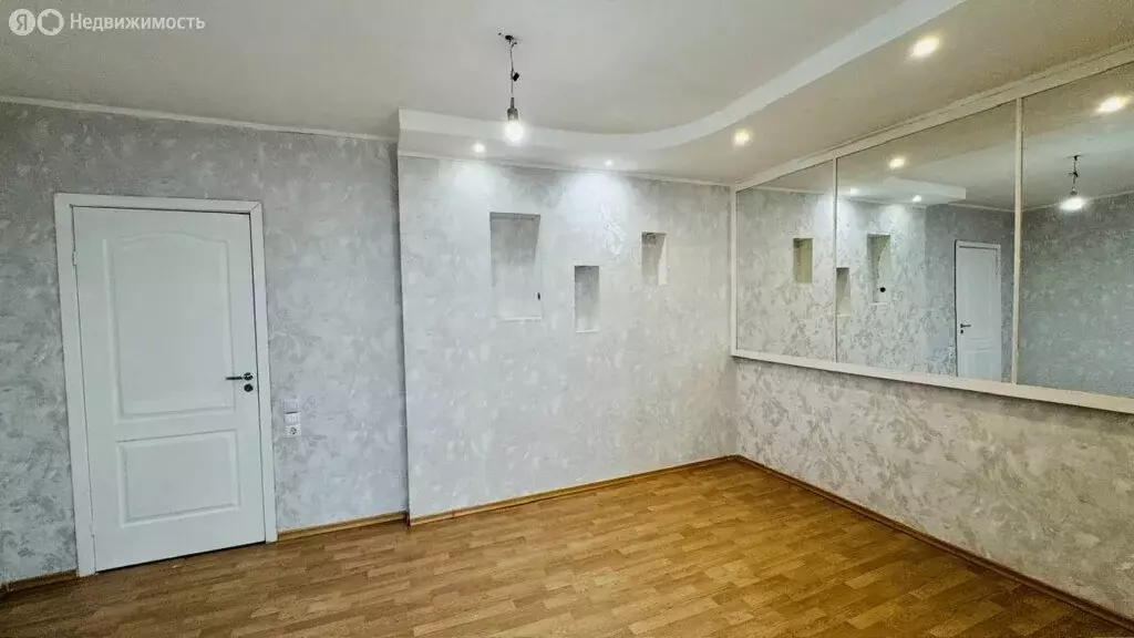 3-комнатная квартира: Новокуйбышевск, улица Егорова, 1 (61.2 м) - Фото 2