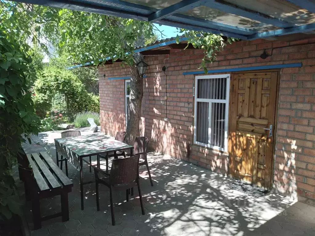 Дом в Краснодарский край, Ейск Московская ул., 52 (25 м) - Фото 1