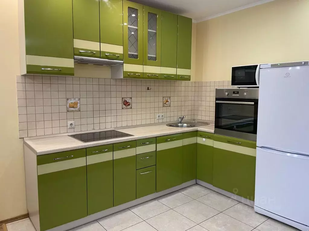 3-к кв. Московская область, Красногорск ул. Авангардная, 8 (76.0 м) - Фото 0