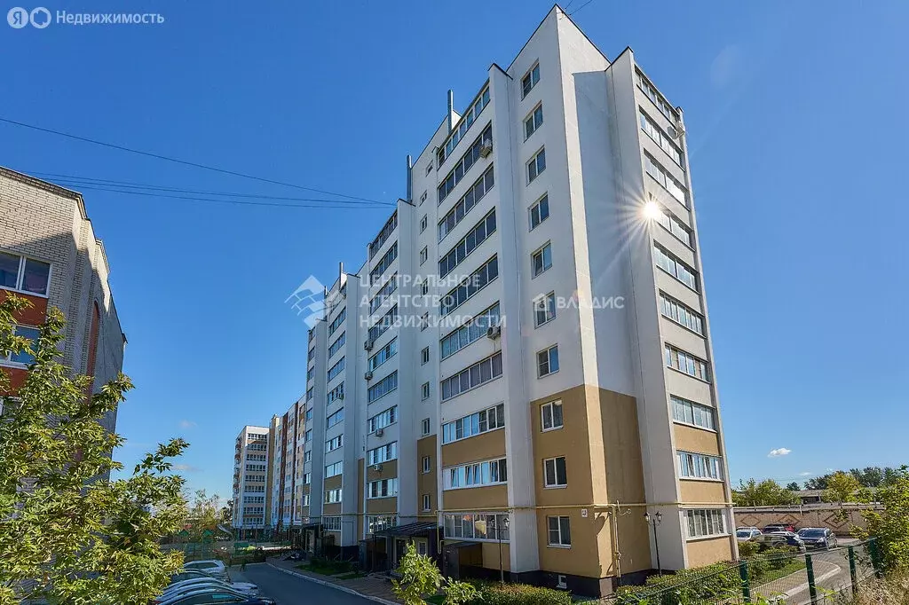 2-комнатная квартира: Рыбное, Большая улица, 22А (62 м) - Фото 1