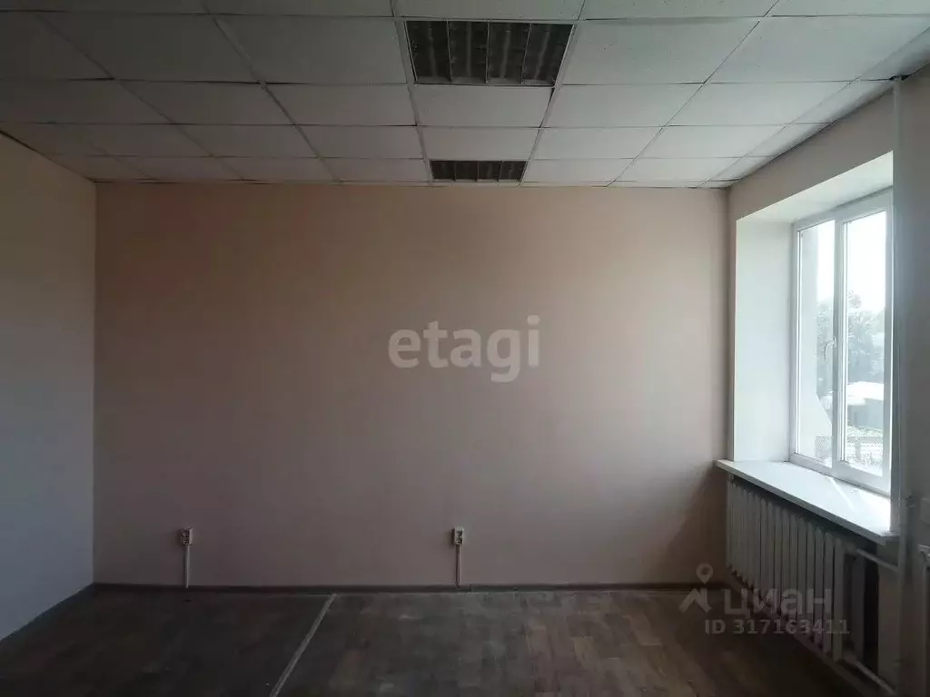 Офис в Краснодарский край, Ейск ул. Карла Либкнехта (29 м) - Фото 1