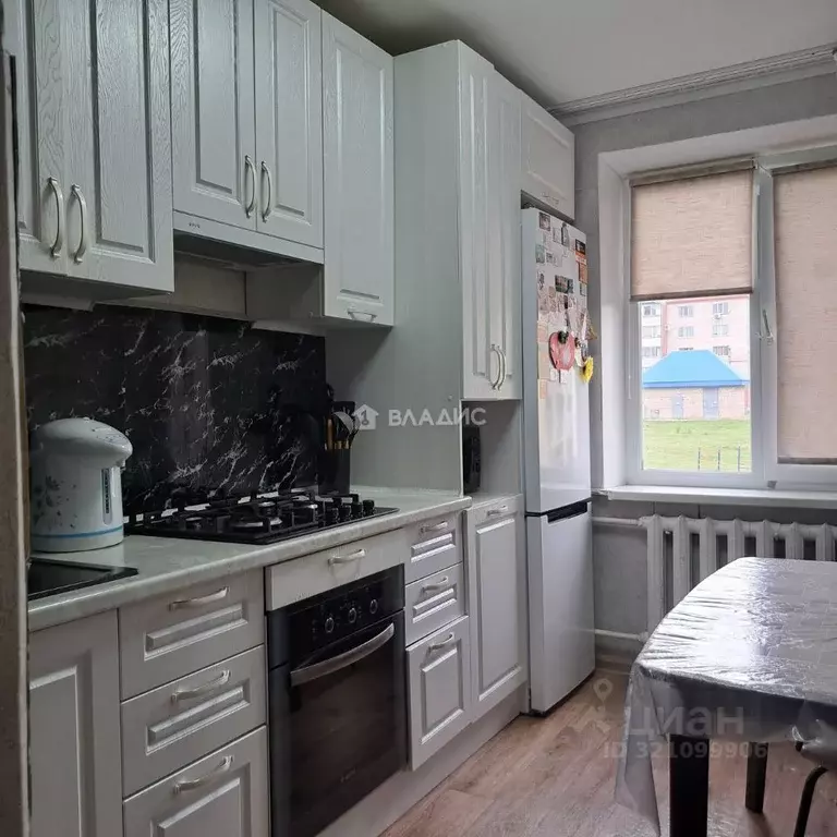 3-к кв. Башкортостан, Белебей Красная ул., 125/2 (62.0 м) - Фото 0
