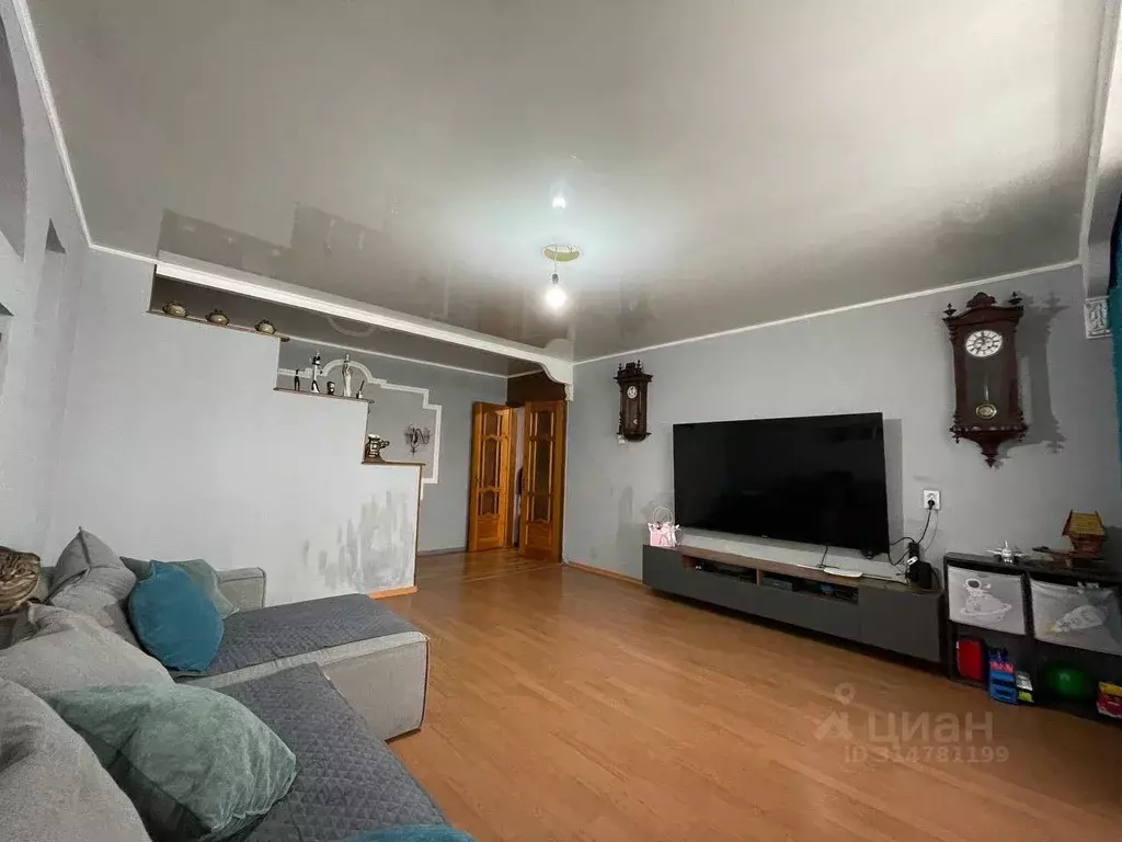 3-к кв. Самарская область, Сызрань ул. Урицкого, 10 (72.0 м) - Фото 1