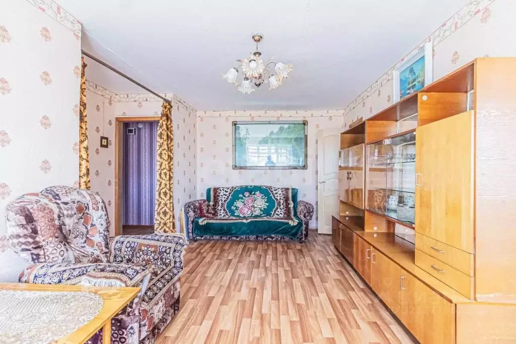 2-к кв. Сахалинская область, Холмск Советская ул., 101 (43.5 м) - Фото 2