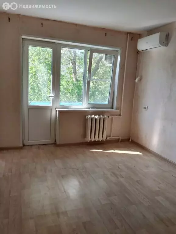 2-комнатная квартира: Волгоград, Баррикадная улица, 3 (50 м) - Фото 0