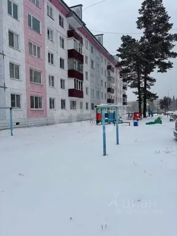3-к кв. Алтайский край, пос. Сибирский ул. Кедровая, 6 (57.5 м) - Фото 1
