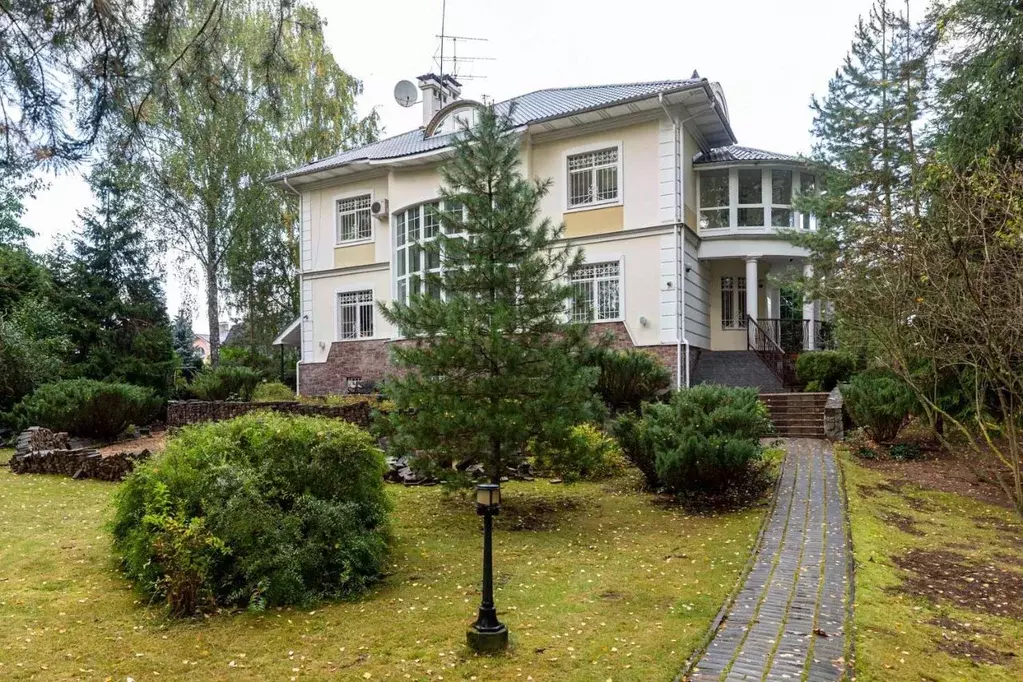 Коттедж в Московская область, Истра городской округ, д. Веледниково . - Фото 1