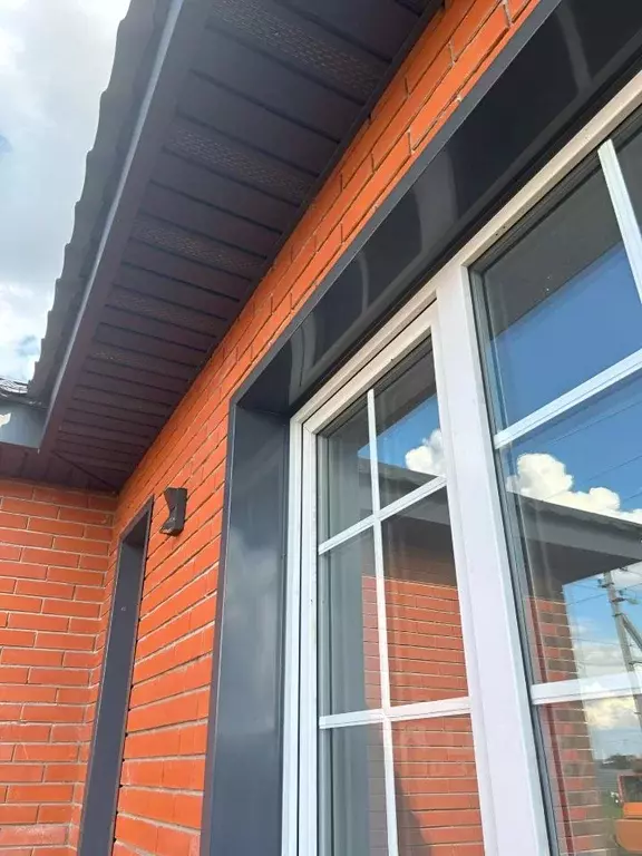 Дом в Омская область, Омский район, Магистральное с/пос, с. Ребровка ... - Фото 1