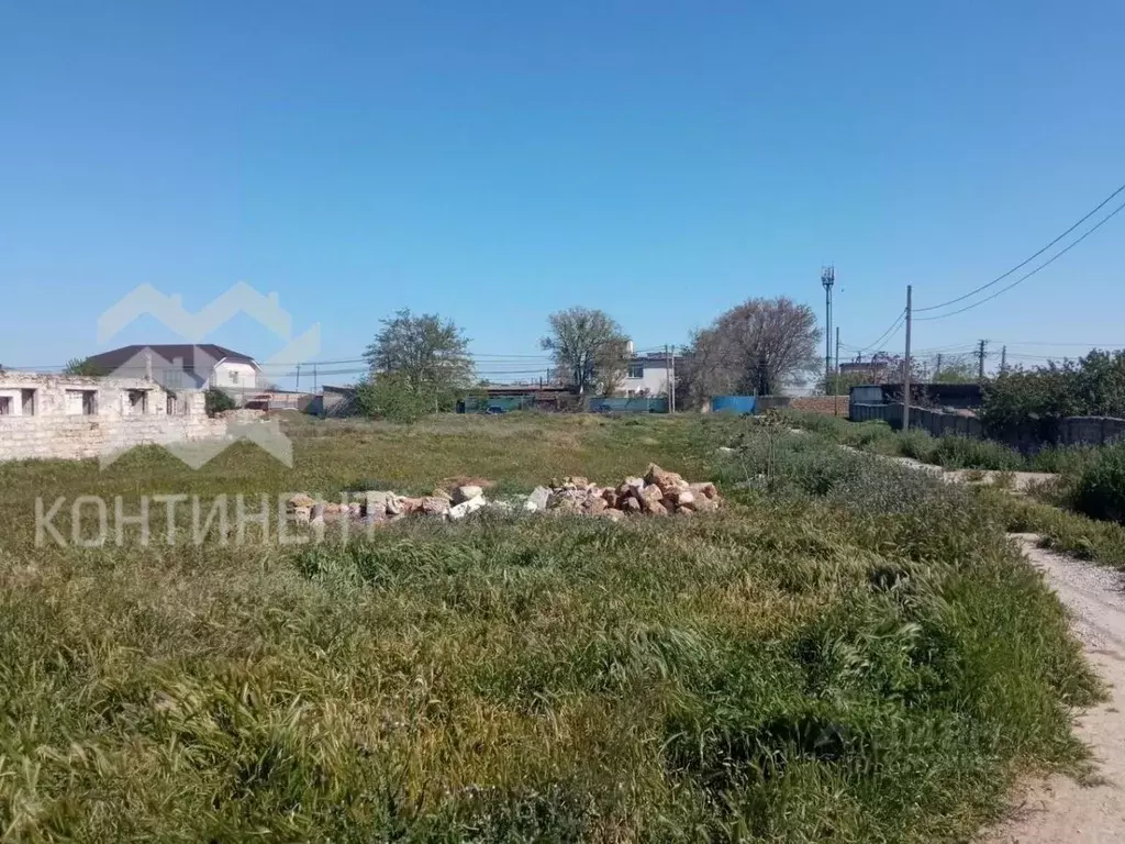 Участок в Крым, Сакский район, с. Уютное ул. Мира, 1 (20.0 сот.) - Фото 1
