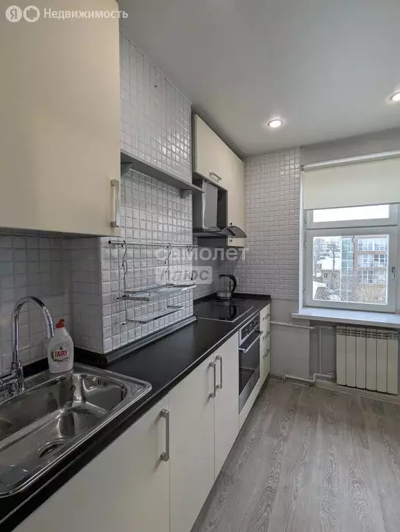 3-комнатная квартира: Иркутск, улица Лапина, 13 (65 м) - Фото 1
